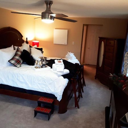 The Tartan House Bed & Breakfast Ajax Εξωτερικό φωτογραφία