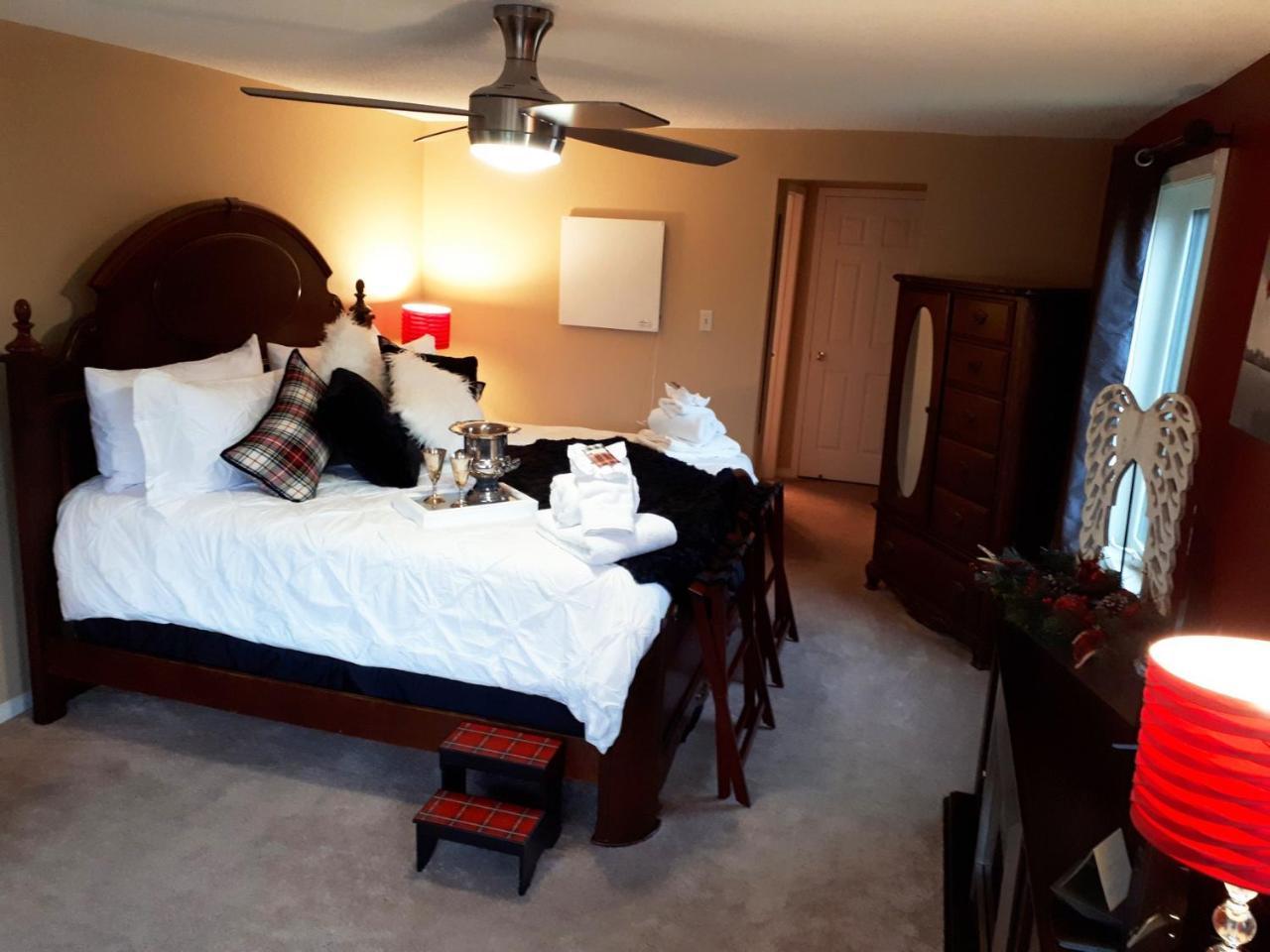 The Tartan House Bed & Breakfast Ajax Εξωτερικό φωτογραφία