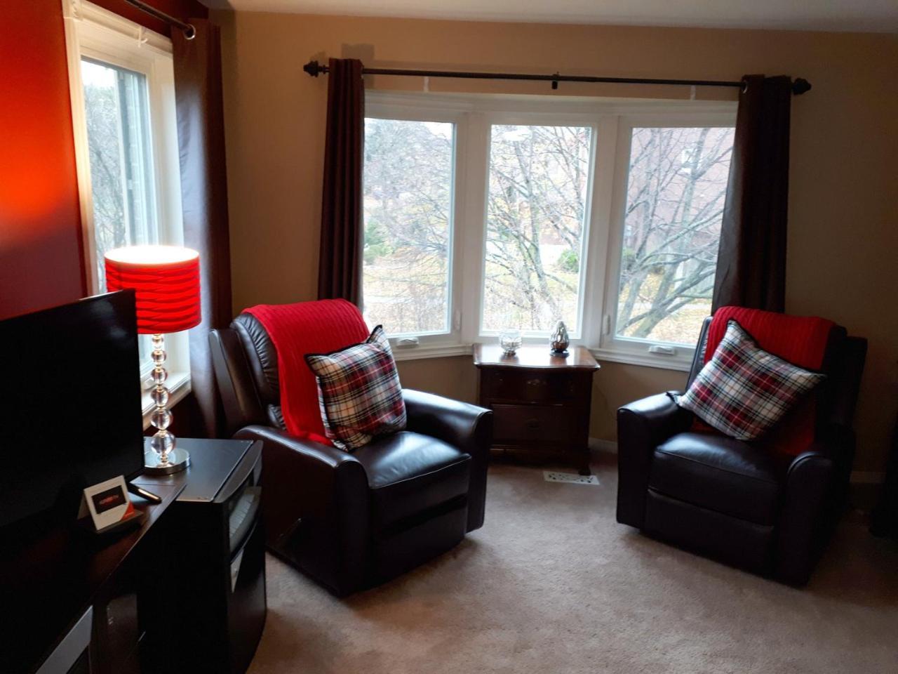 The Tartan House Bed & Breakfast Ajax Εξωτερικό φωτογραφία