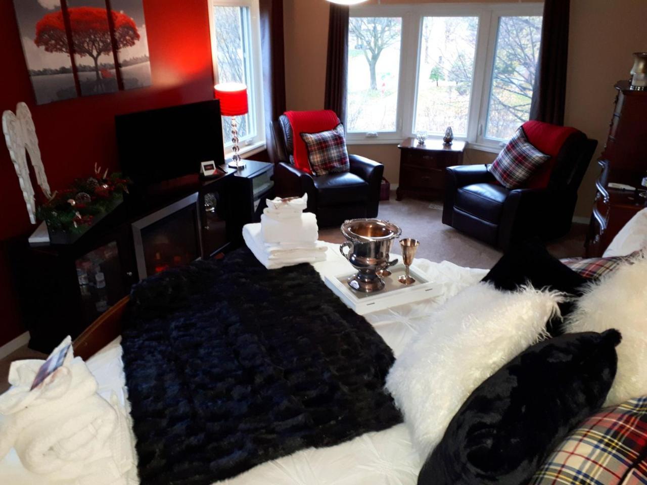 The Tartan House Bed & Breakfast Ajax Εξωτερικό φωτογραφία